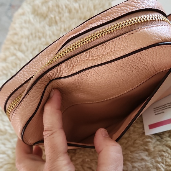 Gorgeous Coach Blush Pebbled Leather Mini Camera Crossbody Bag 🩷📷 - Picture 7 of 16